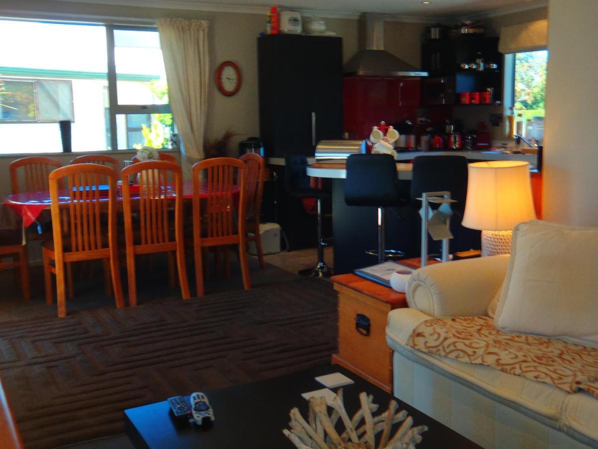 Lakefront Fantail Cottage Lake Hawea, Wanaka Exteriér fotografie