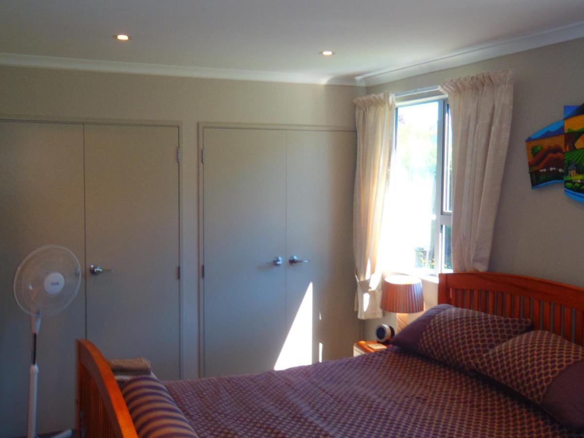 Lakefront Fantail Cottage Lake Hawea, Wanaka Exteriér fotografie
